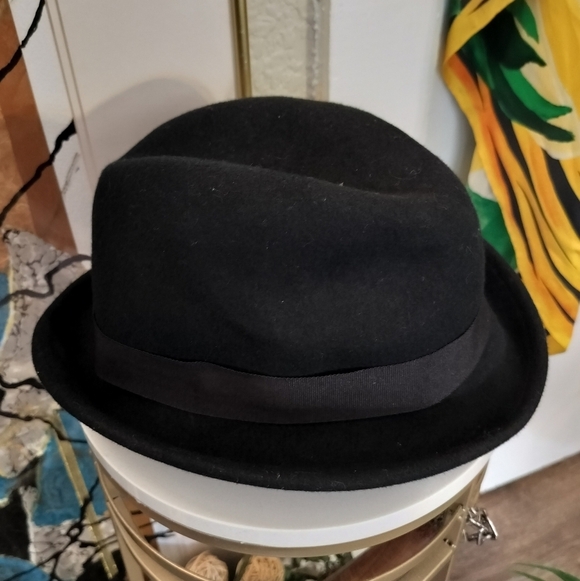 Bebe Black Fedora Hat Sleek Accessories - Picture 2 of 4